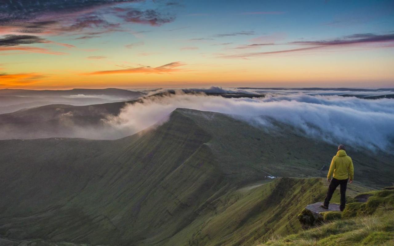 James' Place @ Bike Park Wales And The Brecon Beacons เมอเทอร์ทิดฟิล ภายนอก รูปภาพ